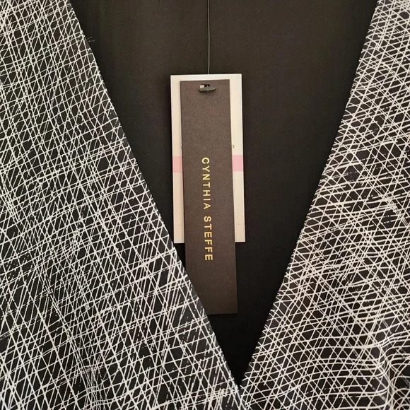 $325 Cynthia Steffe Midi Dress Women's Size 6 Black 100% Silk Wrap Abstract - Picture 6 of 10